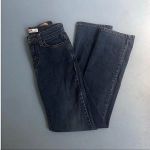 Levi’s women’s straight leg jeans